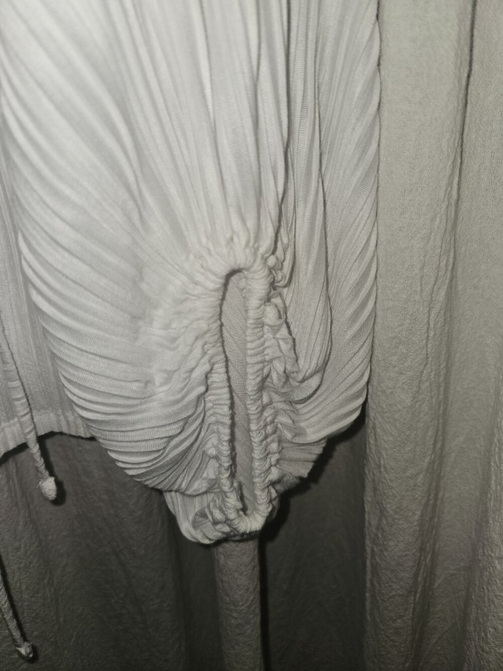 Express White Ribbed V-Neck Ruched Sleeve Drawstring Top Size S - Picture 3 of 5